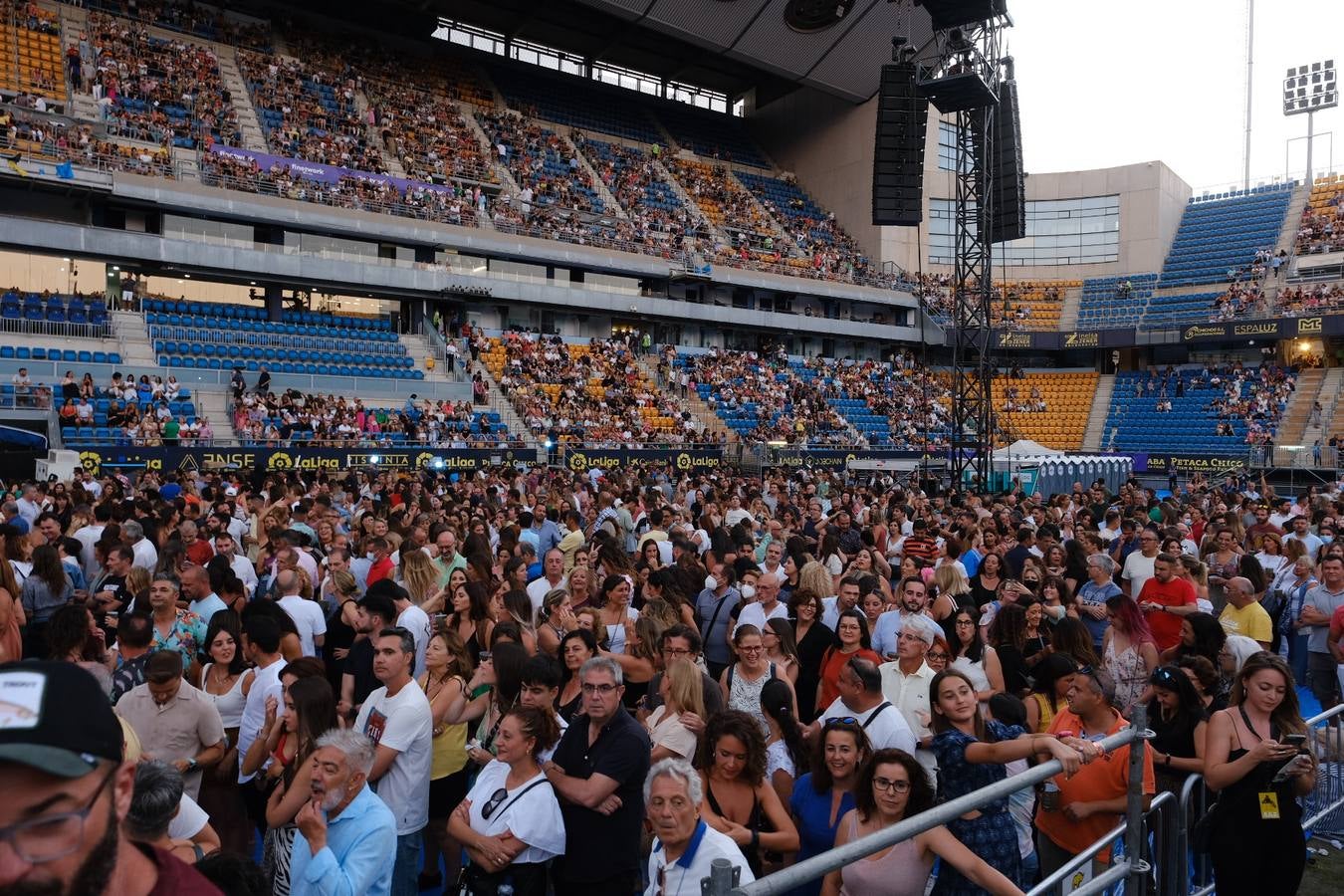 Concierto de Alejandro Sanz en Cádiz: Búscate en las gradas del estadio Carranza