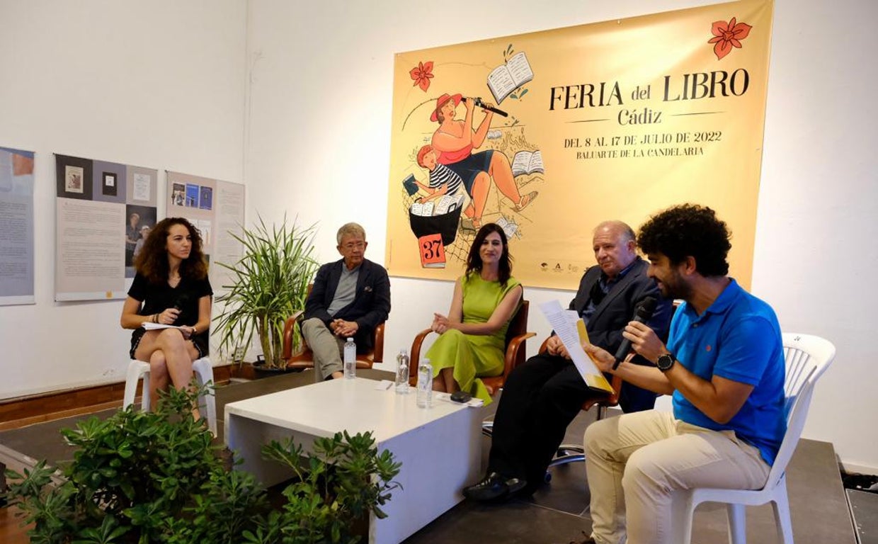 Periodismo y literatura, a debate en la Feria del Libro de Cádiz