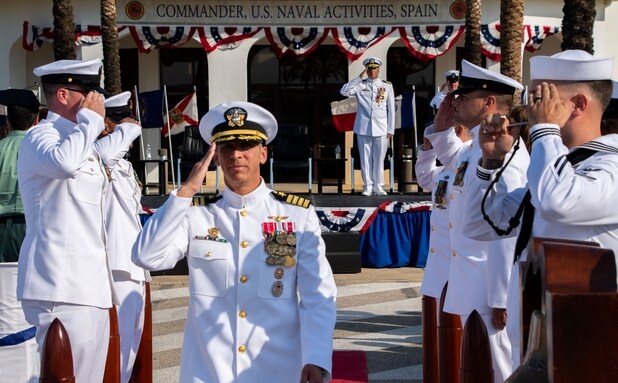 Relevo de comandante de los Estados Unidos en la Base Naval de Rota