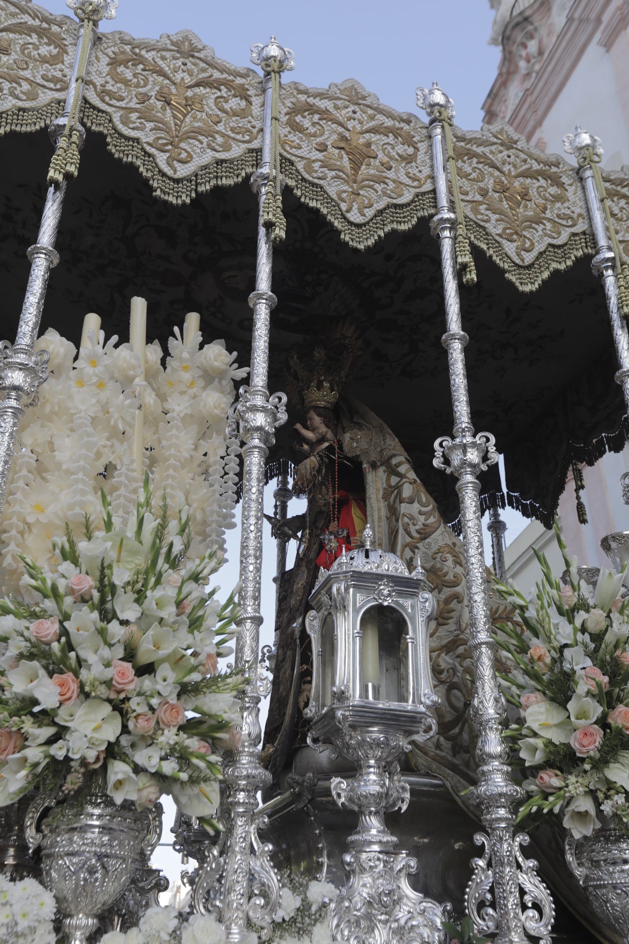 En imágenes: Así ha sido el reencuentro de la Virgen del Carmen con los gaditanos