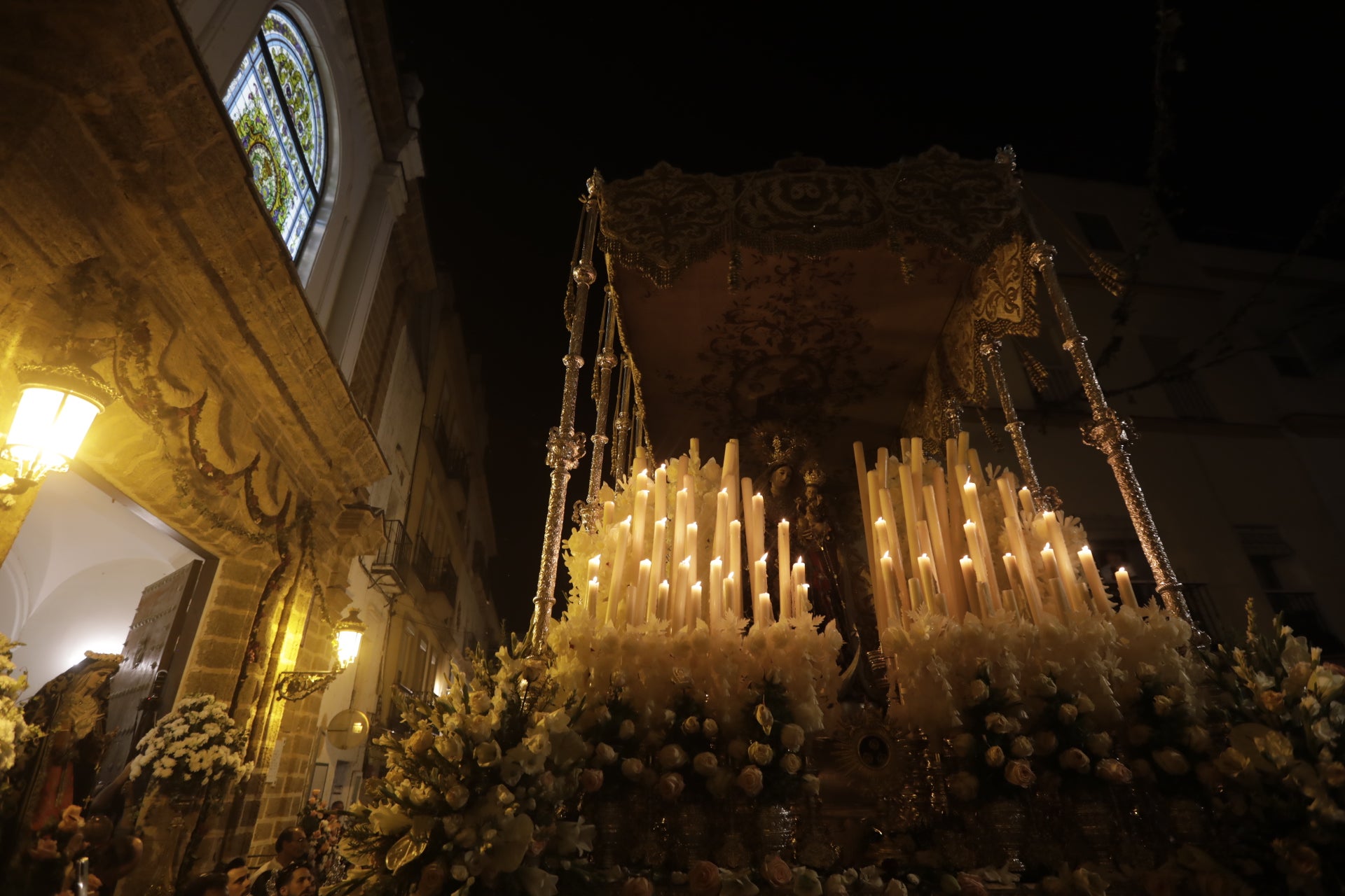 En imágenes: Así ha sido el reencuentro de la Virgen del Carmen con los gaditanos