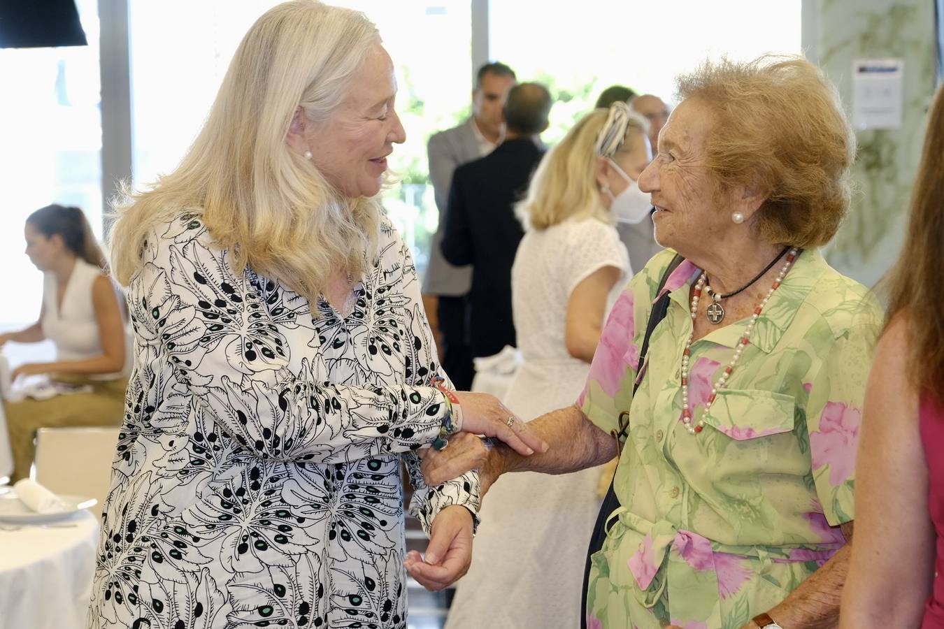 Fotos: Ambiente en la Mirada Económica de ABC y La Voz con Marta Crespo