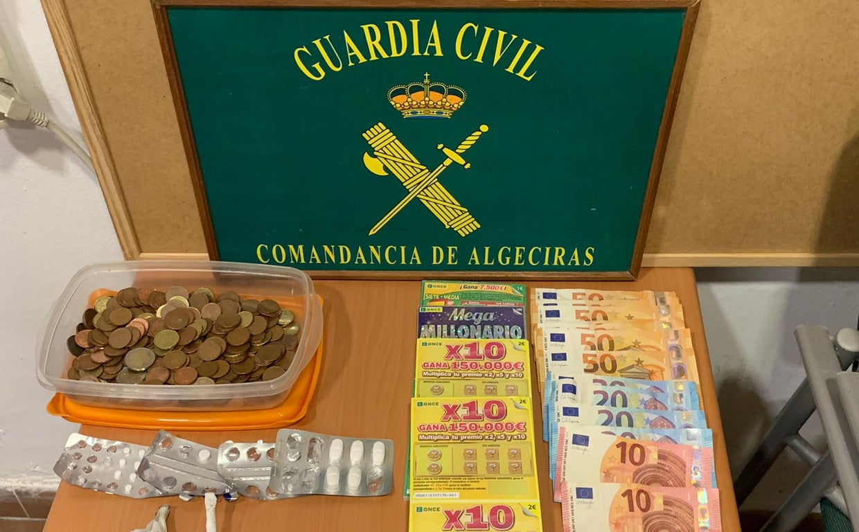 Cuatro detenidos tras desarticular un punto de venta de drogas muy activo en San Roque