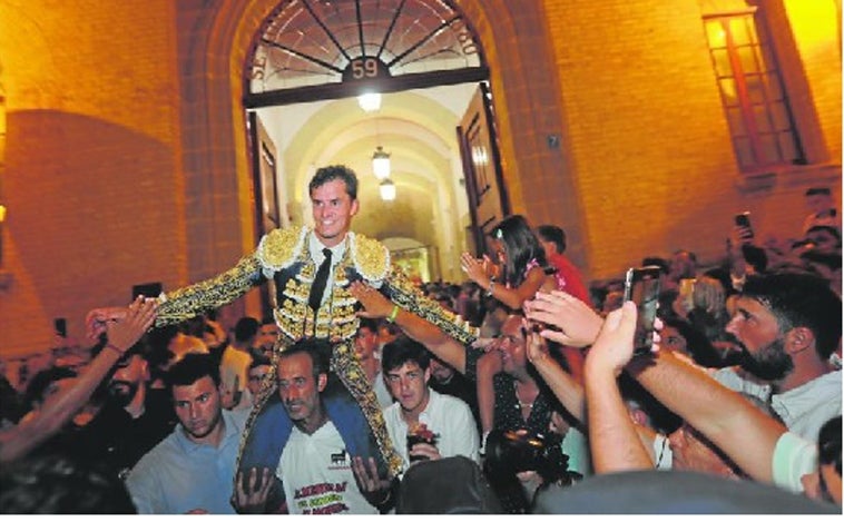 Triunfo de Daniel Luque en tarde de fracaso ganadero en El Puerto