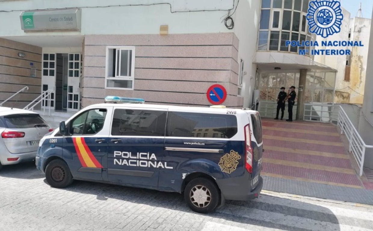 Más policía en los centros de salud de Cádiz para la preveir conflictos este verano