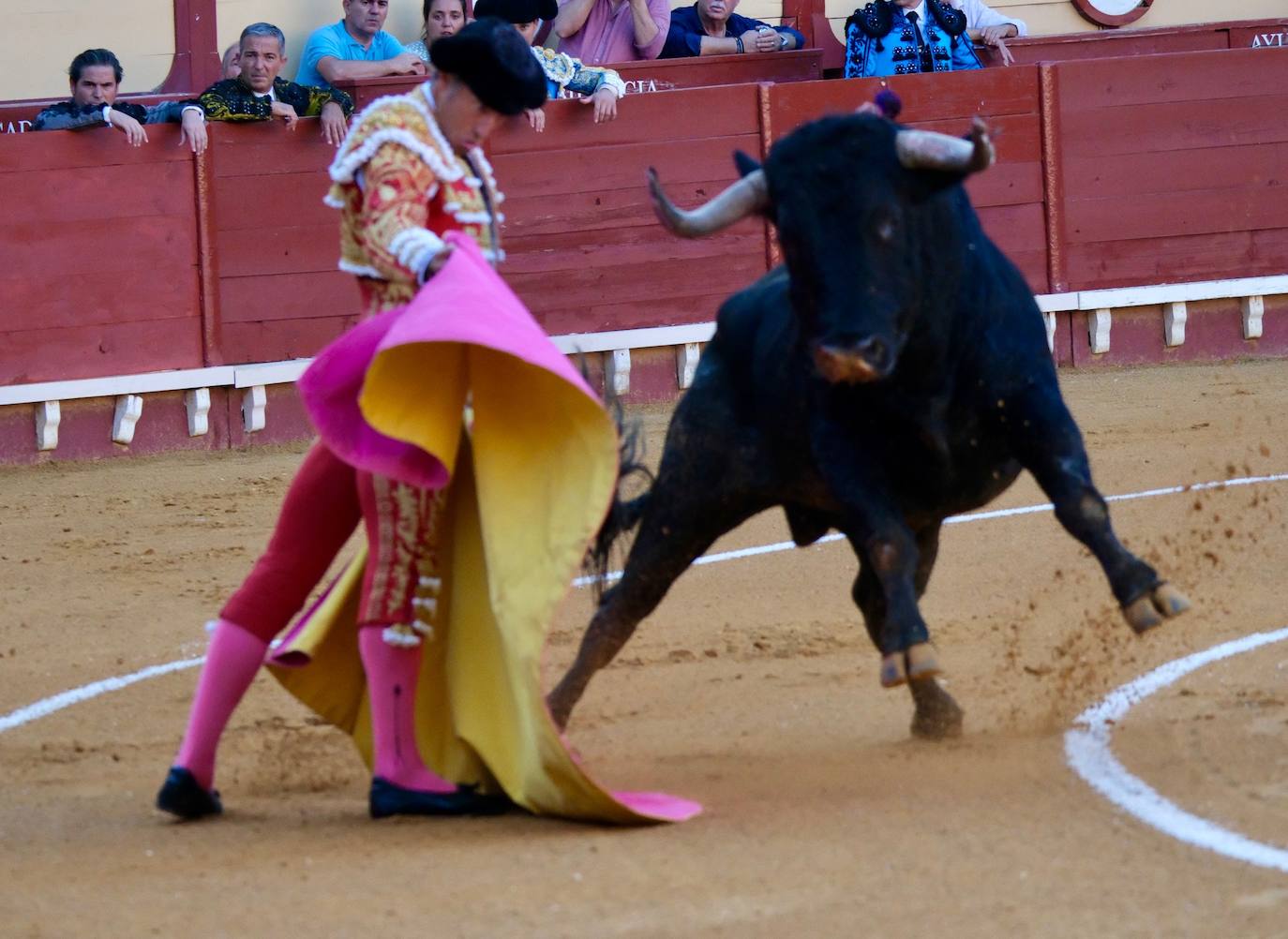 Escribano y Morilla triunfan en la interesante corrida torista de El Puerto