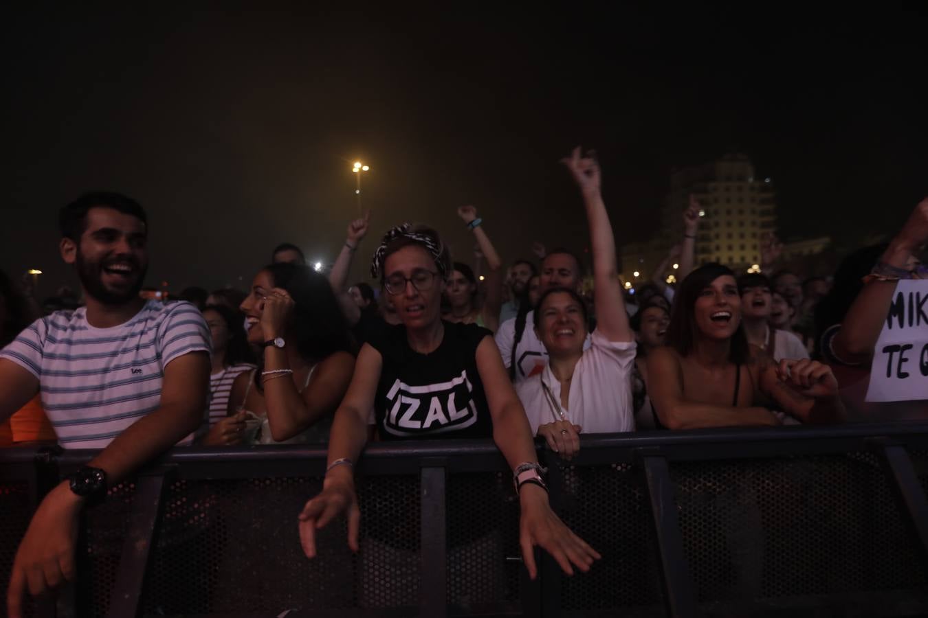 Búscate en la galería de imágenes del concierto de Izal en Cádiz