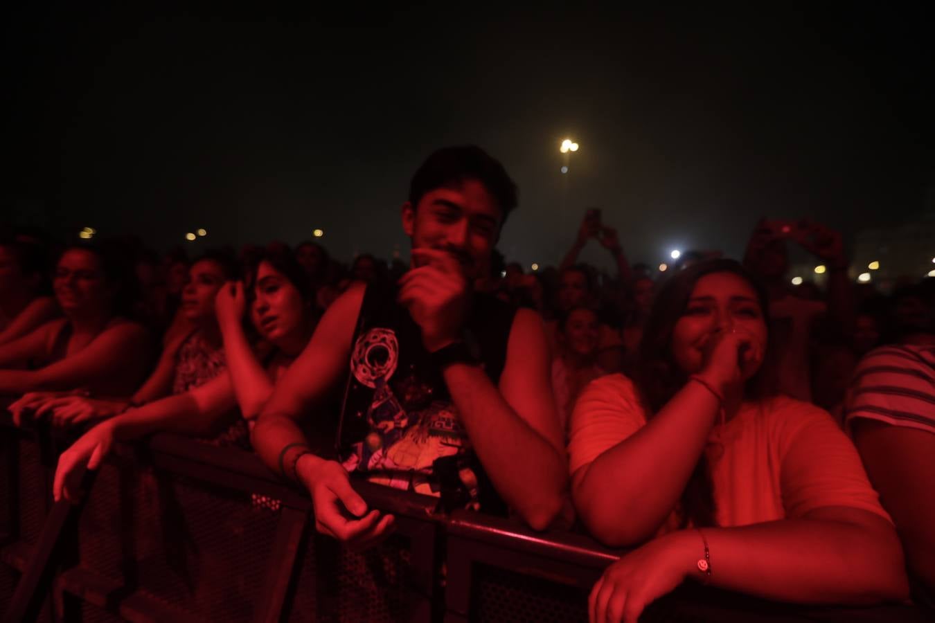 Búscate en la galería de imágenes del concierto de Izal en Cádiz