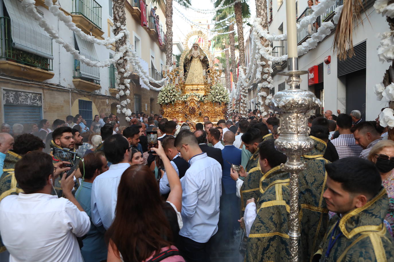 Las imágenes del traslado de la Dolorosa de la archicofradía de la Palma al santuario de la Patrona