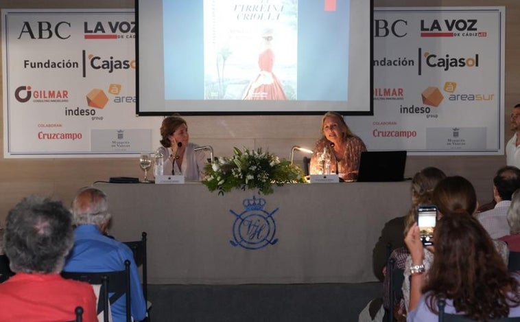 Gran acogida para 'La virreina criolla' de Almudena de Arteaga en el Aula de Cultura de Vista Hermosa