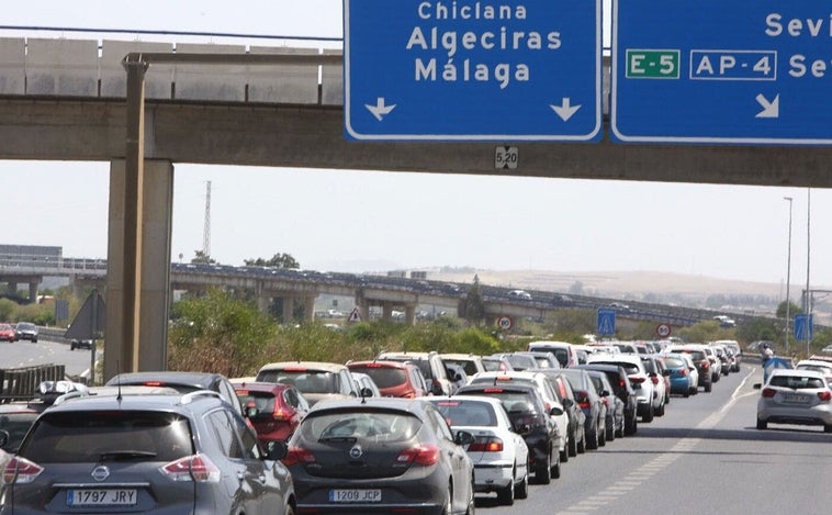 Tráfico espera 178.000 desplazamientos de largo recorrido en Cádiz en este puente de agosto