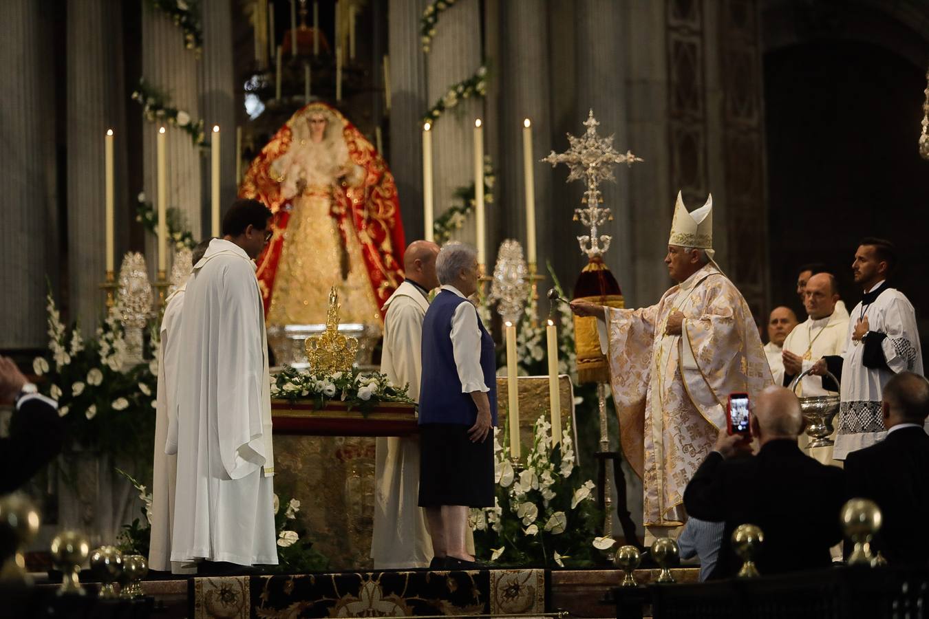 Coronación de la Virgen de las Penas en la Catedral