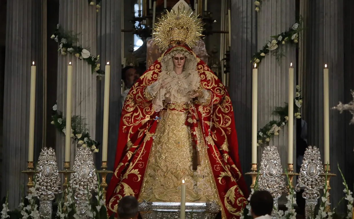 La Virgen de las Penas ya está coronada