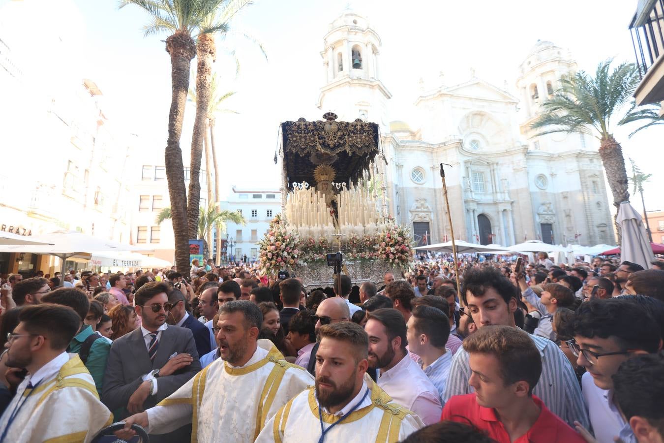 Fotos: La Viña se entrega a su Virgen de las Penas el día de su coronación