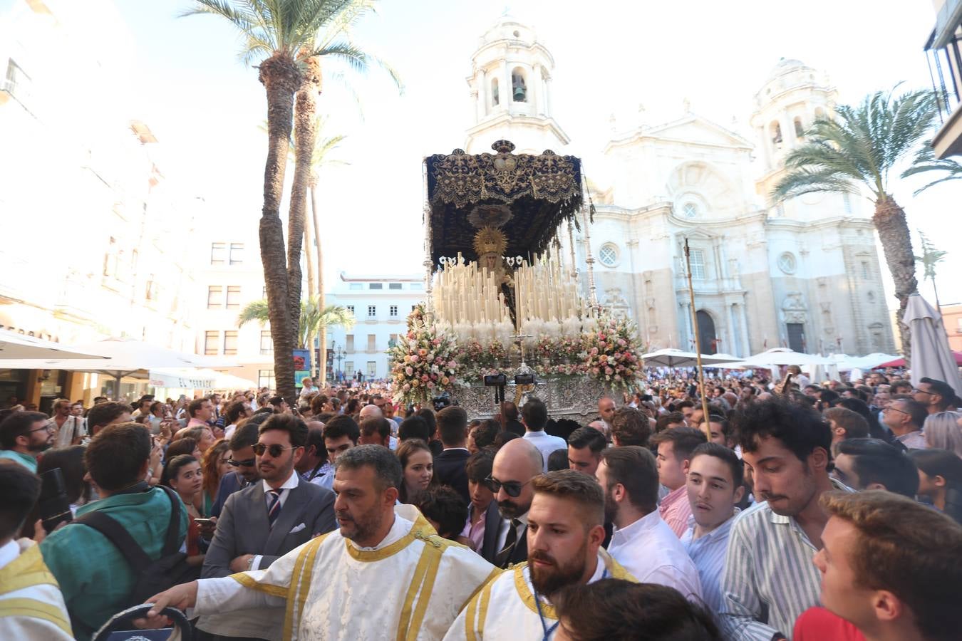 Fotos: La Viña se entrega a su Virgen de las Penas el día de su coronación