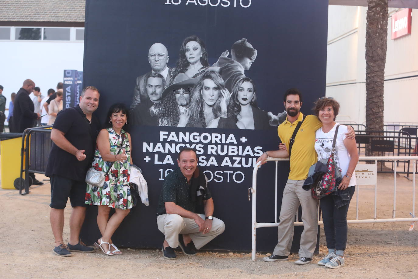 Búscate en el concierto de Fangoria, Nancys Rubias y La Casa Azul en Chiclana