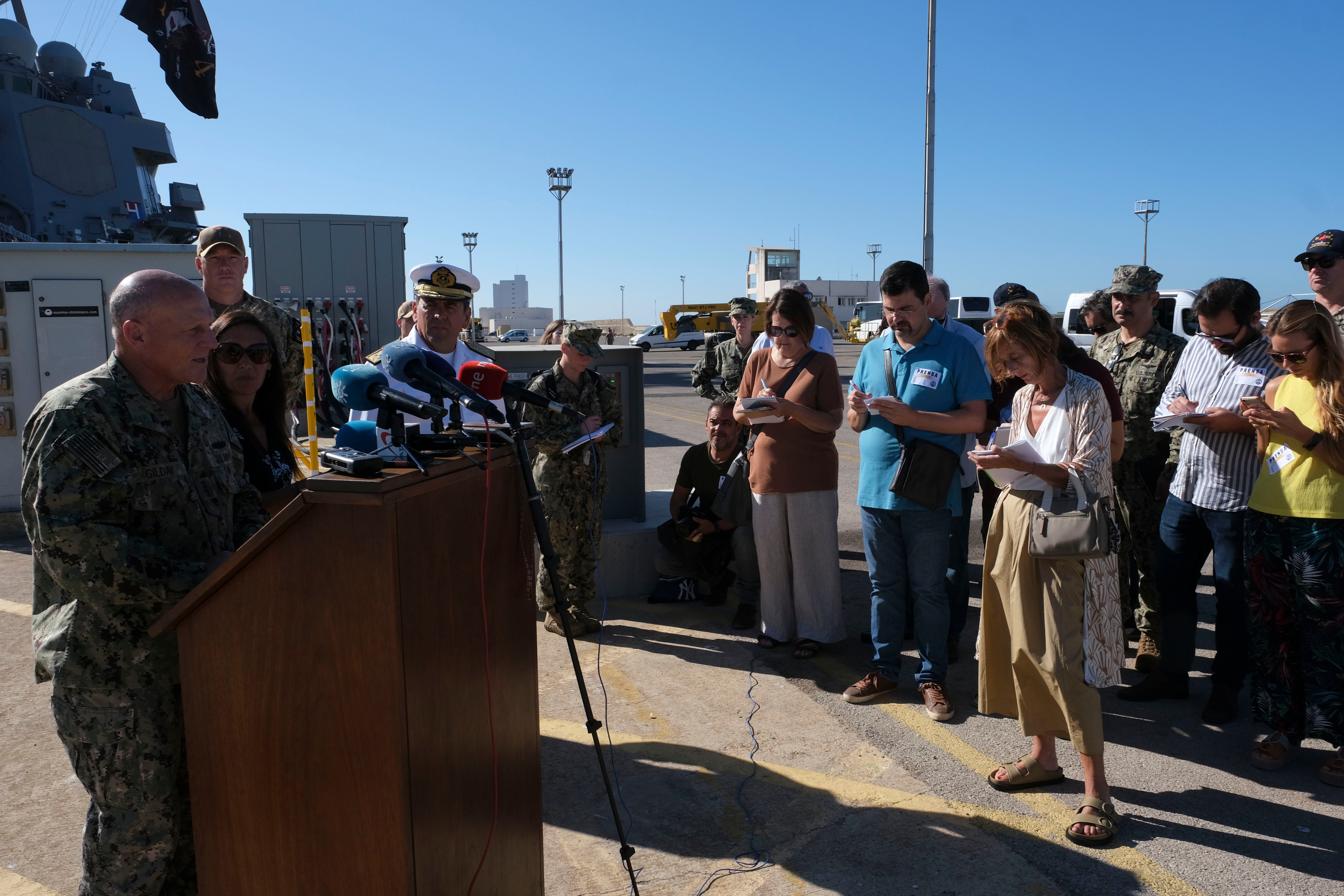 Fotos: la llegada del destructor norteamericano USS Bulkeley a la base de Rota