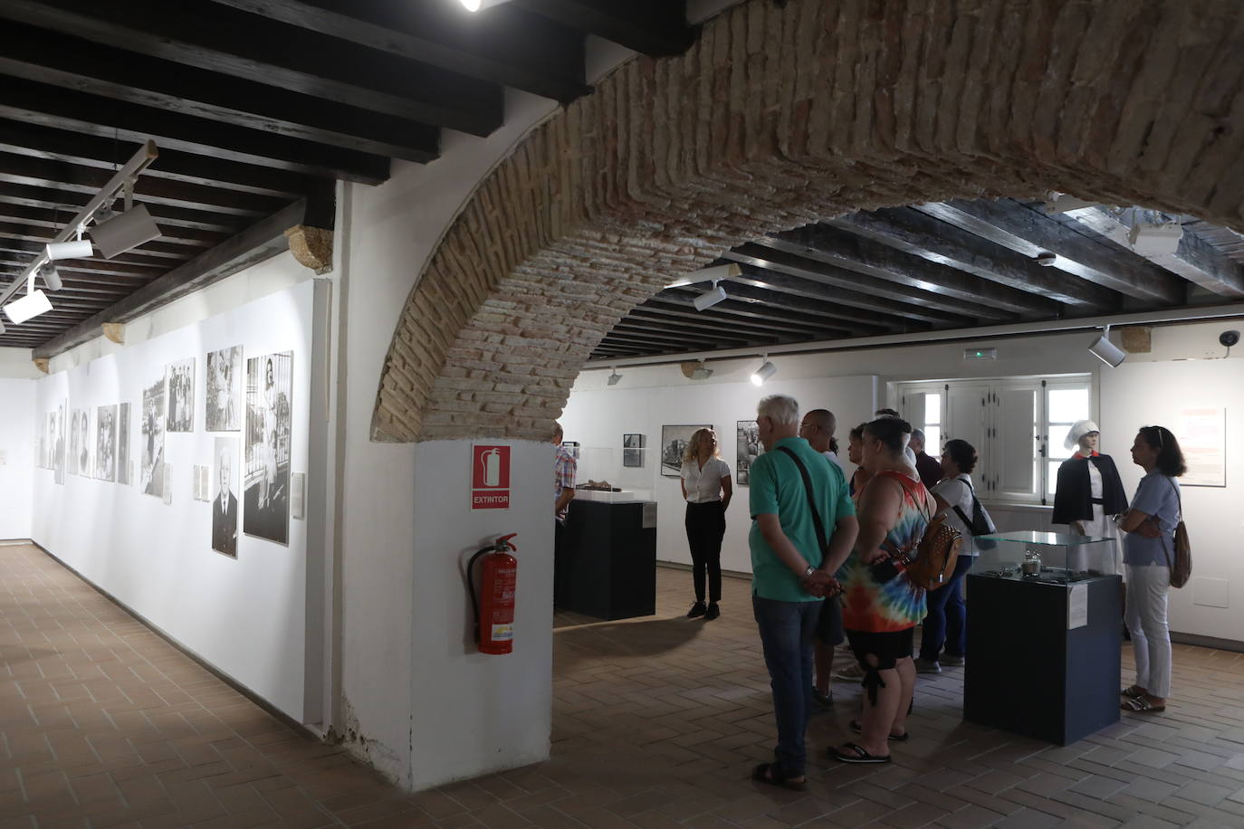 Las imágenes de la exposición sobre la explosión de Cádiz de 1947