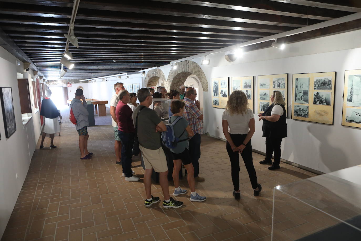 Las imágenes de la exposición sobre la explosión de Cádiz de 1947