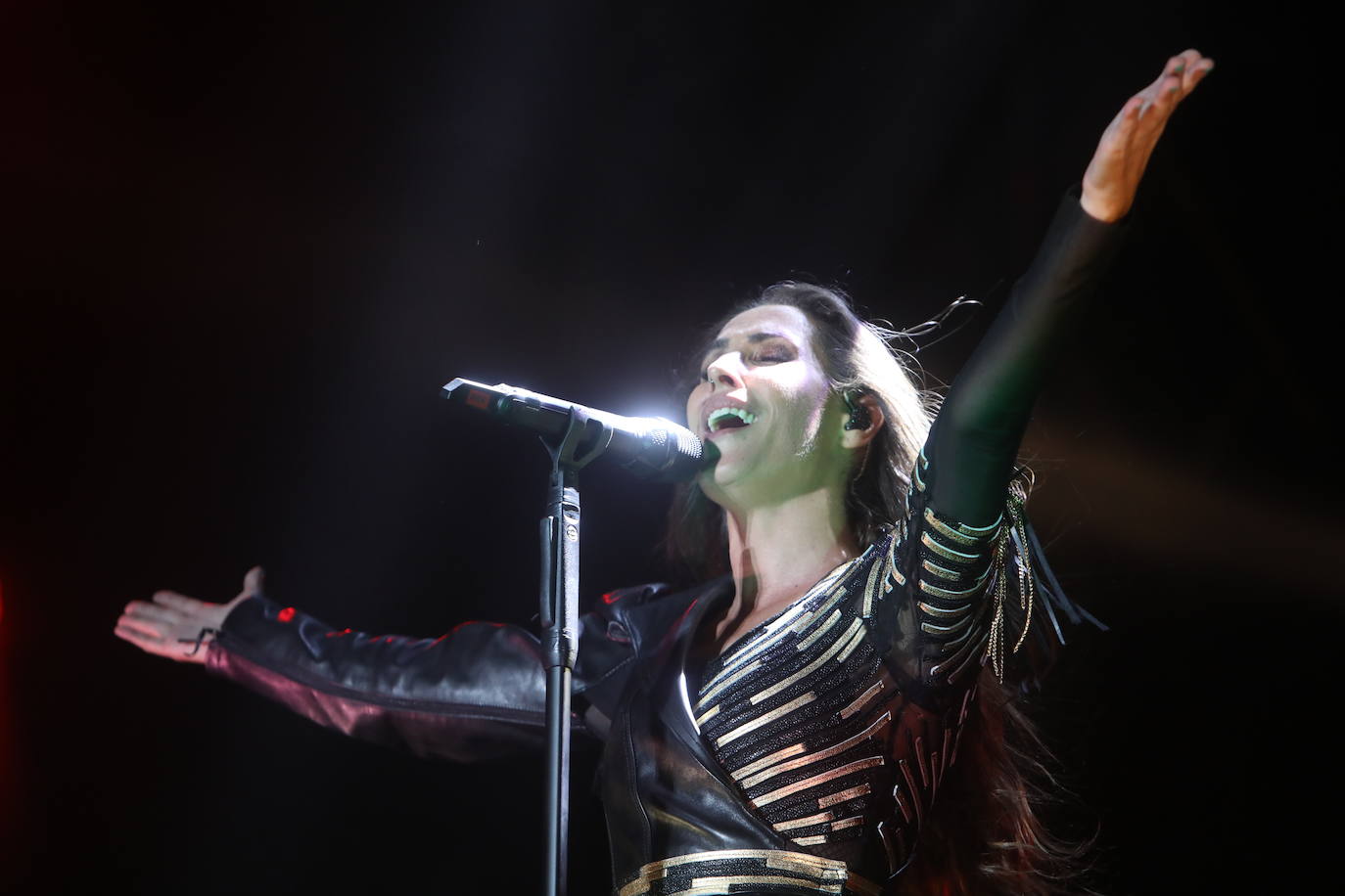 Así ha sido el concierto de Malú en Chiclana: garra y pasión