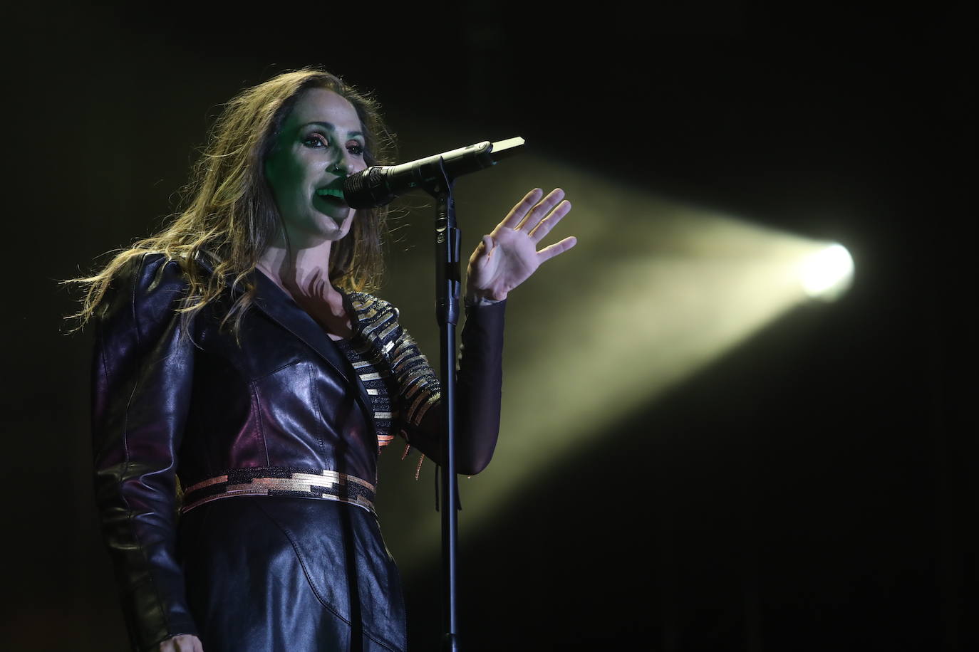 Así ha sido el concierto de Malú en Chiclana: garra y pasión