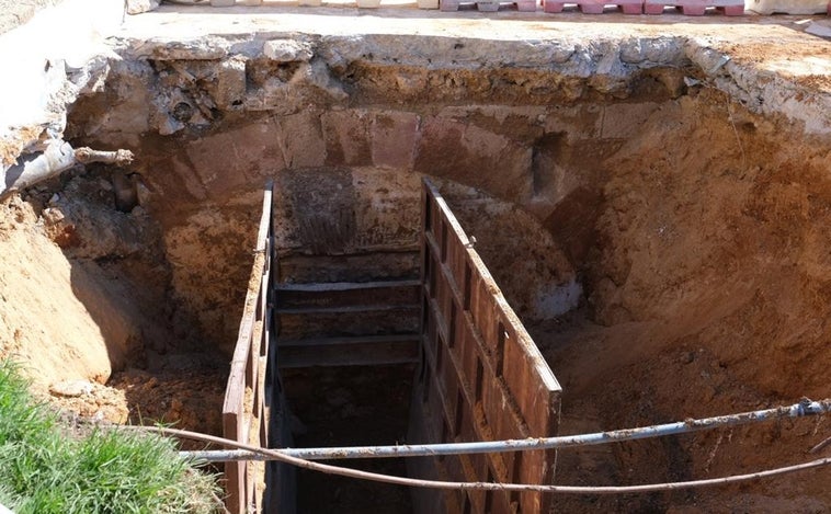 Fotos: las bóvedas de Puertas de Tierra, al descubierto por las obras en la fuente