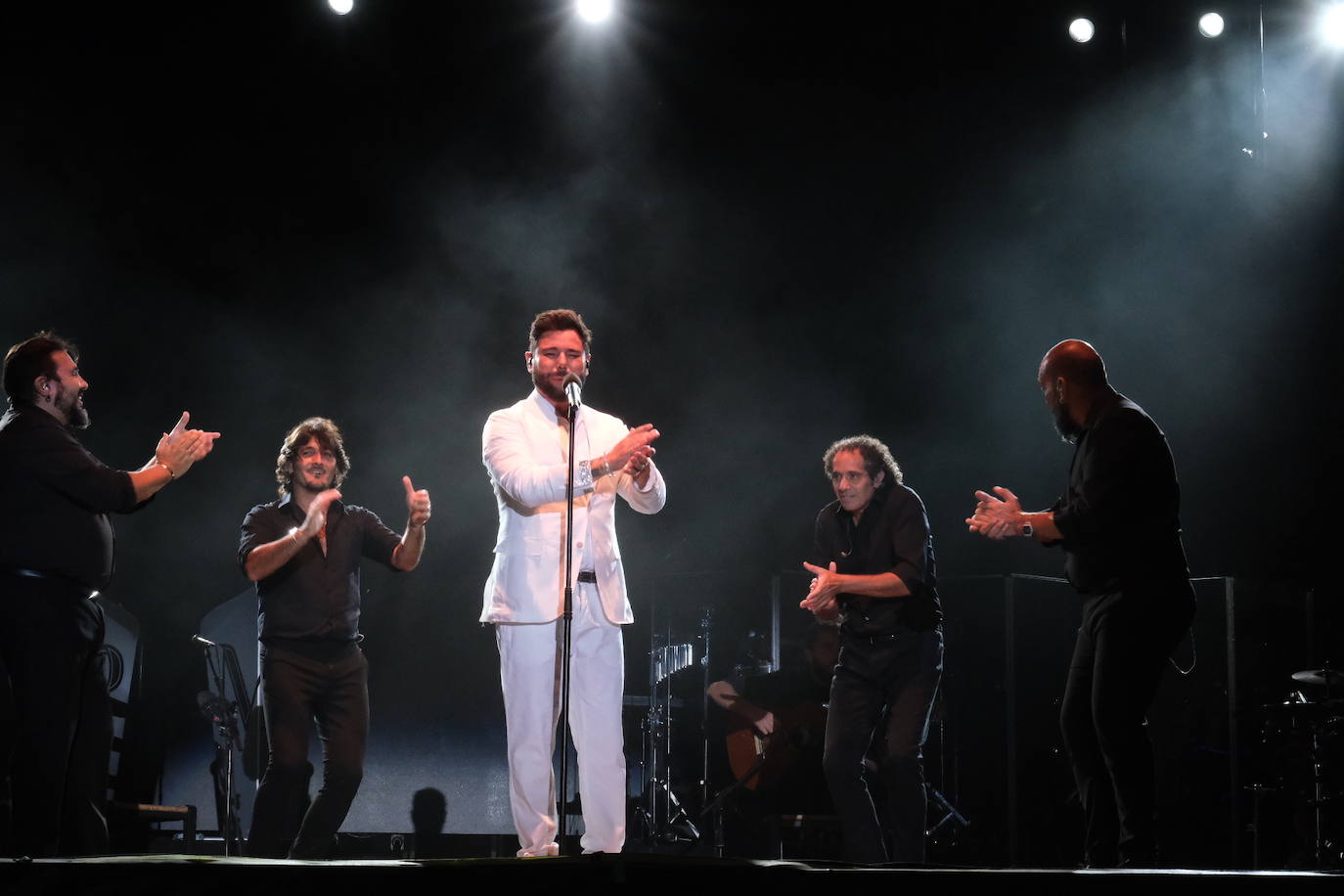 Las imágenes del concierto de Miguel Poveda en Chiclana