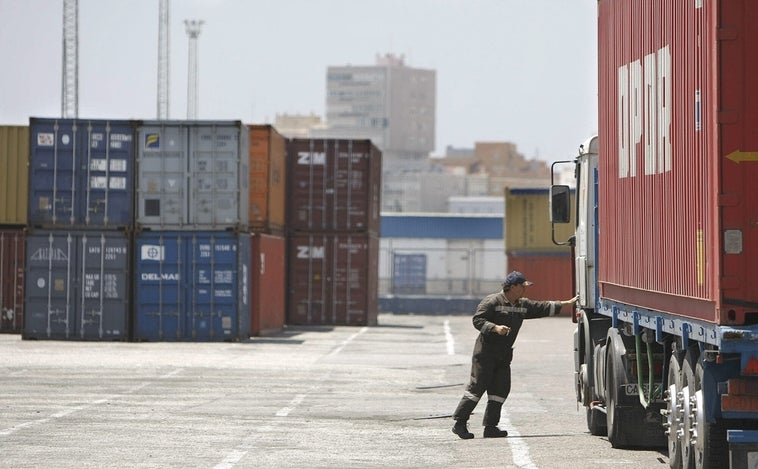 El tráfico portuario crece en la Bahía de Cádiz cuatro veces más que en España