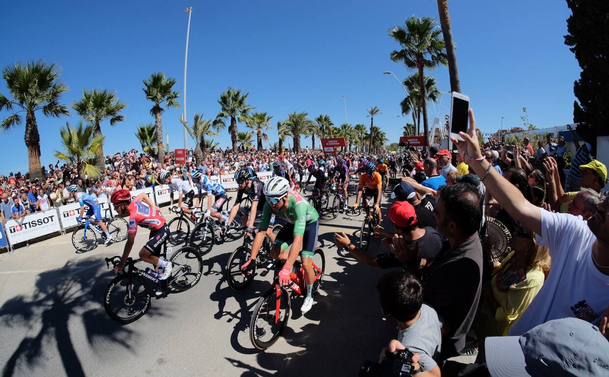 Las imágenes de la Vuelta Ciclista a España a su paso por Sanlúcar