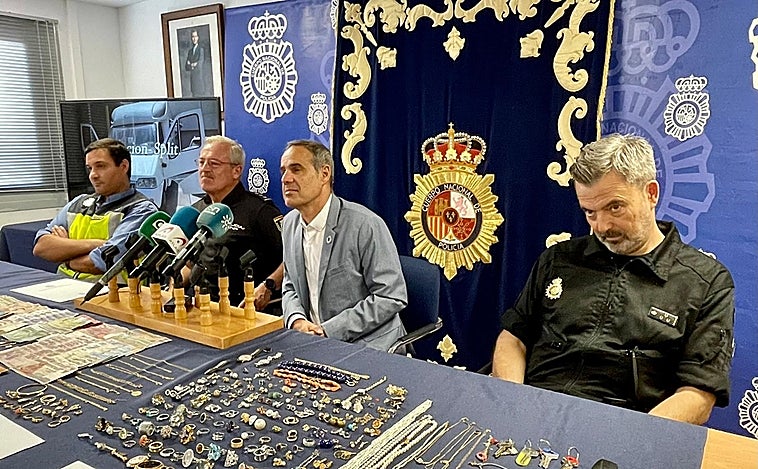 Cae una banda itinerante que robó 400.000 euros en joyas en casas de la provincia de Cádiz