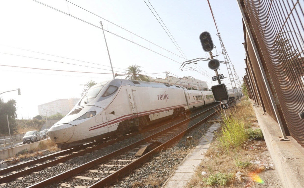 Los trenes que unen Madrid con Cádiz se han visto reducidos.