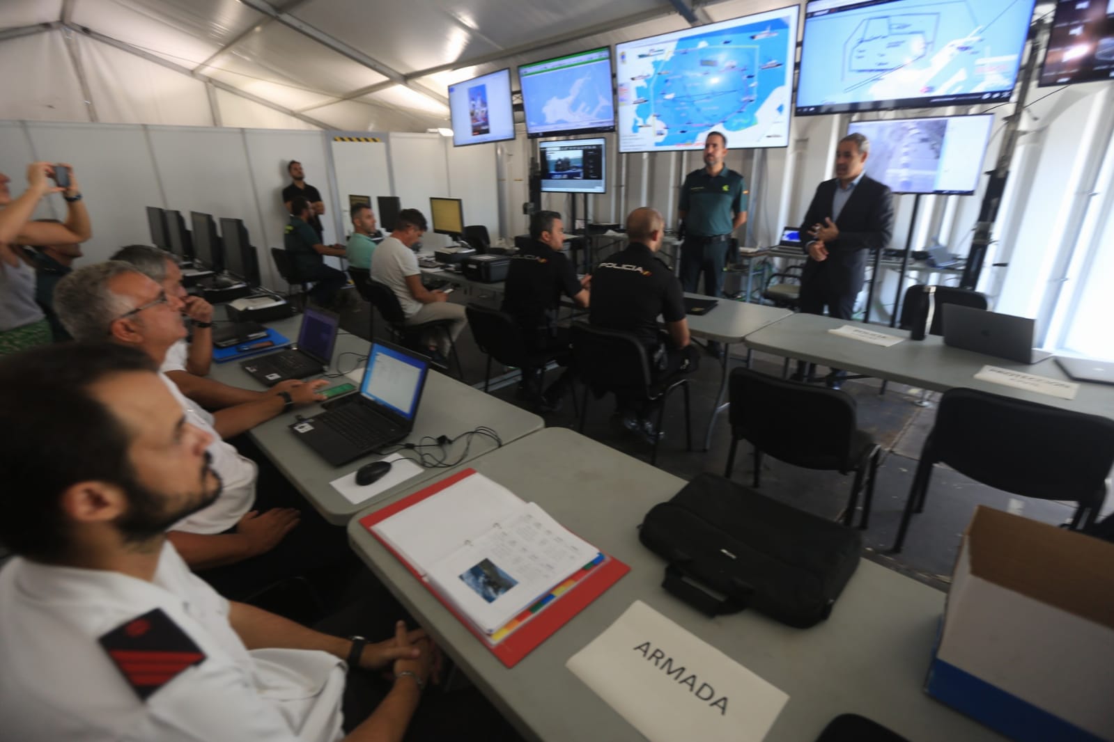 Fotos SailGP: máxima seguridad en Cádiz para que todo salga a la perfección