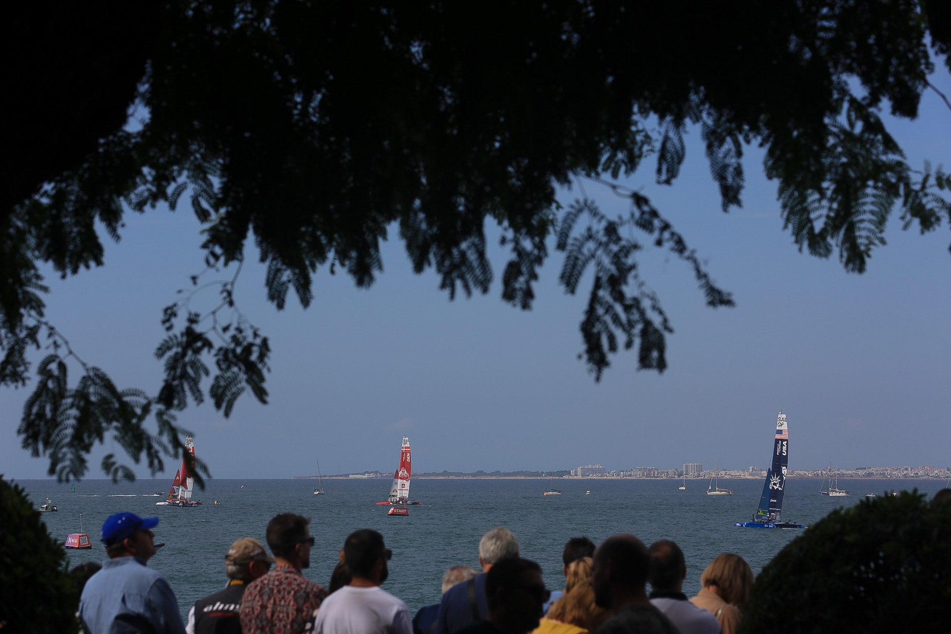 Búscate en las imágenes de Cádiz este domingo de SailGP