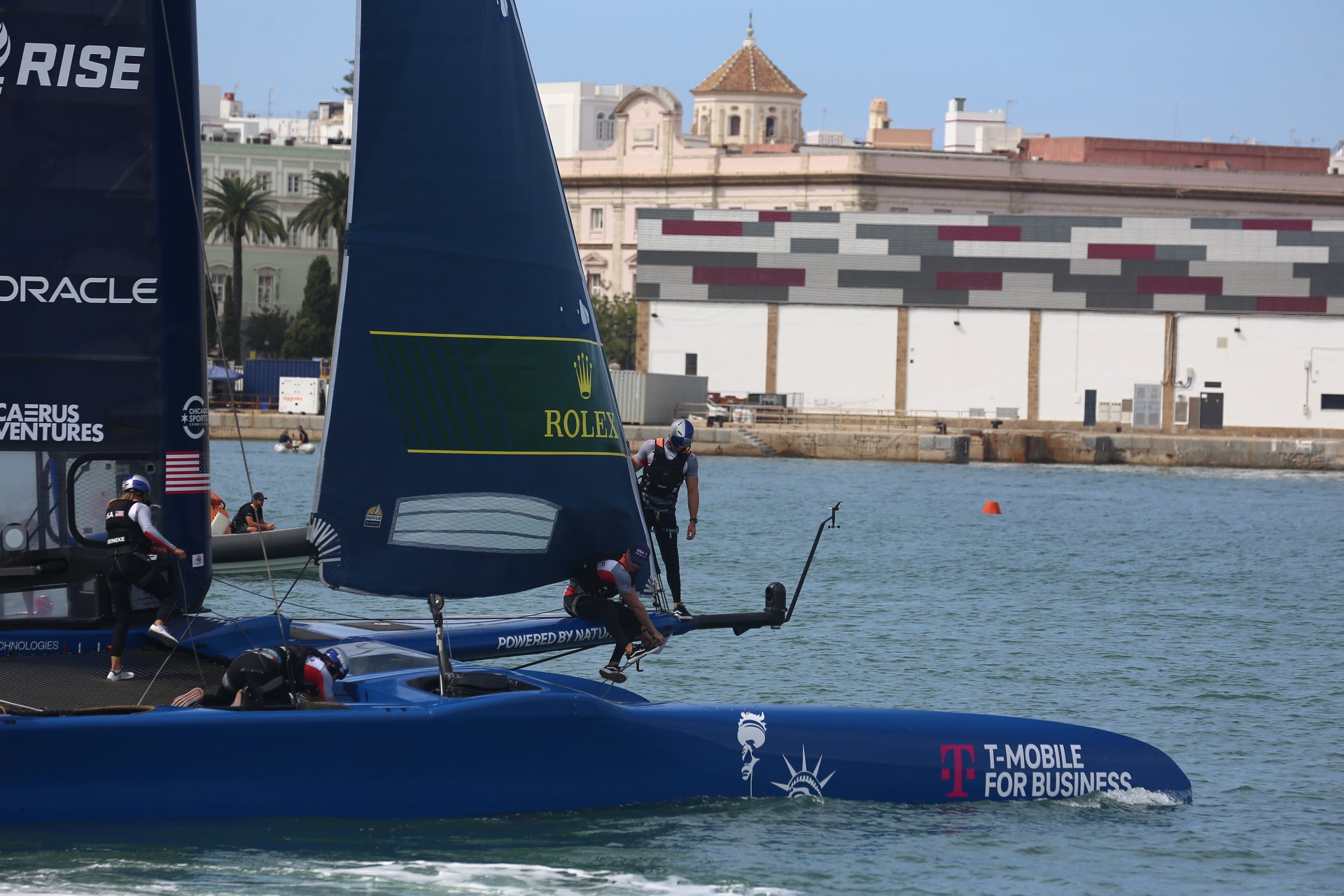 Búscate en las imágenes de Cádiz este domingo de SailGP