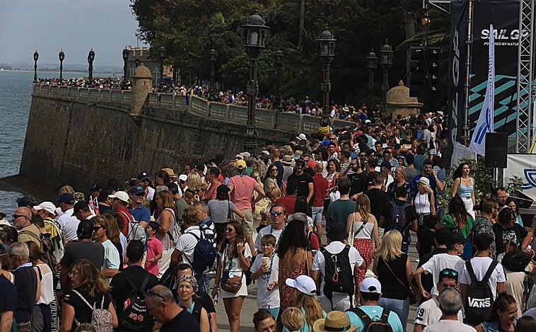 Búscate en las imágenes de Cádiz este domingo de SailGP