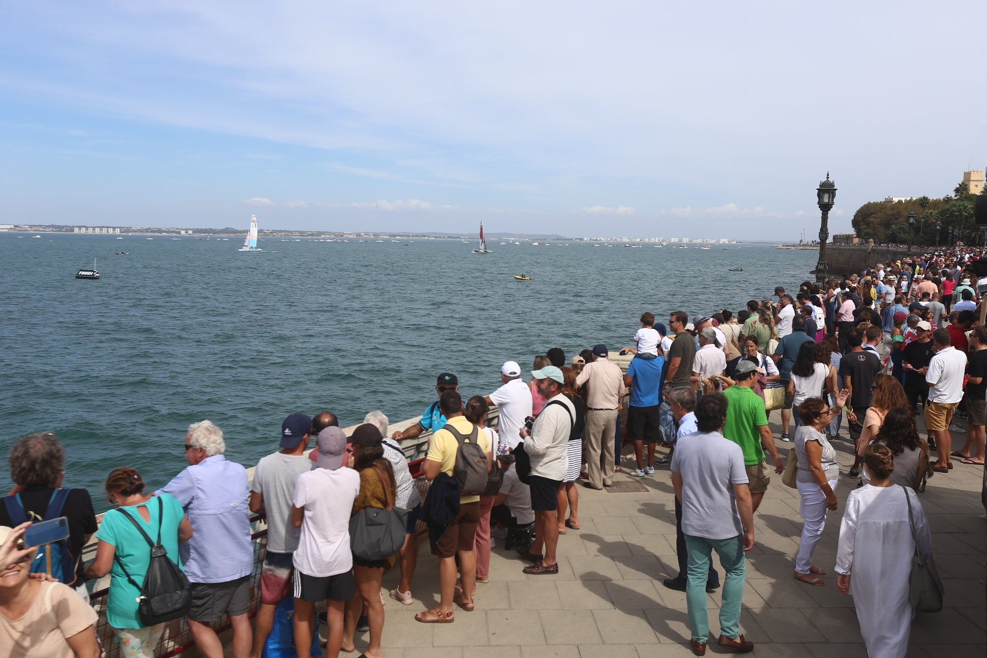 Búscate en las imágenes de Cádiz este domingo de SailGP