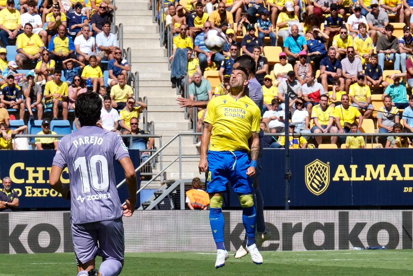 El partido entre el Cádiz y el Villarreal, en imágenes