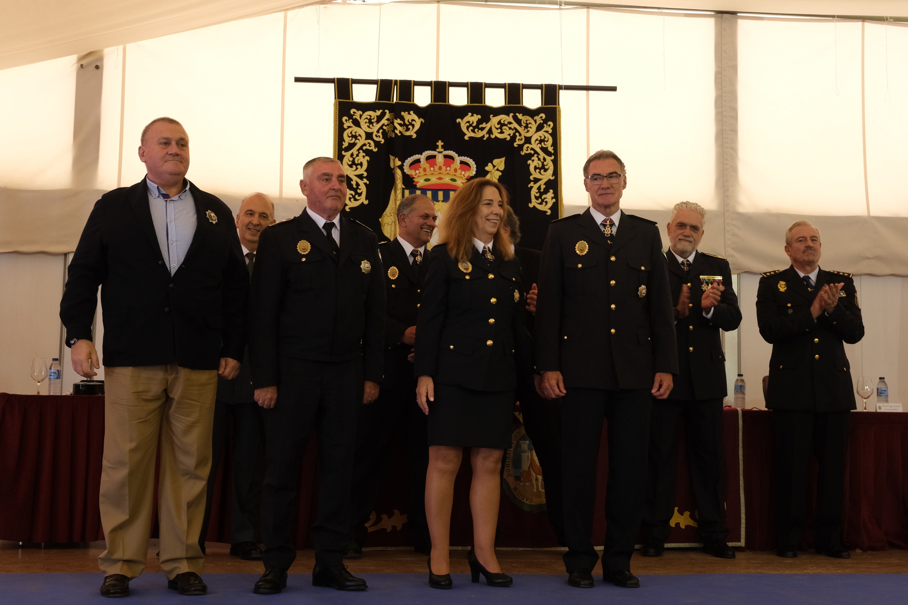 En imágenes: Condecoración a 70 agentes de la Policía Local de Cádiz