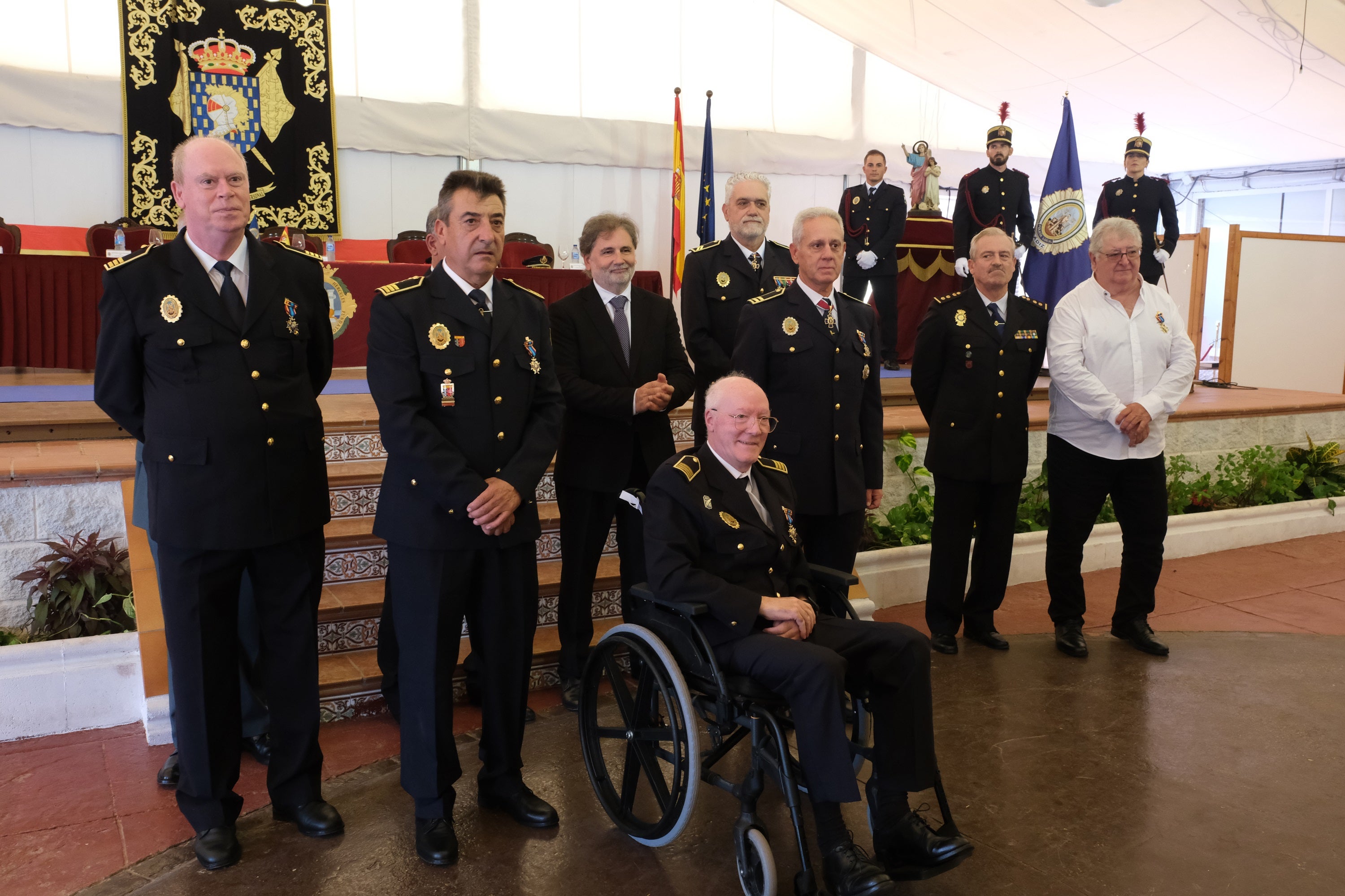 En imágenes: Condecoración a 70 agentes de la Policía Local de Cádiz