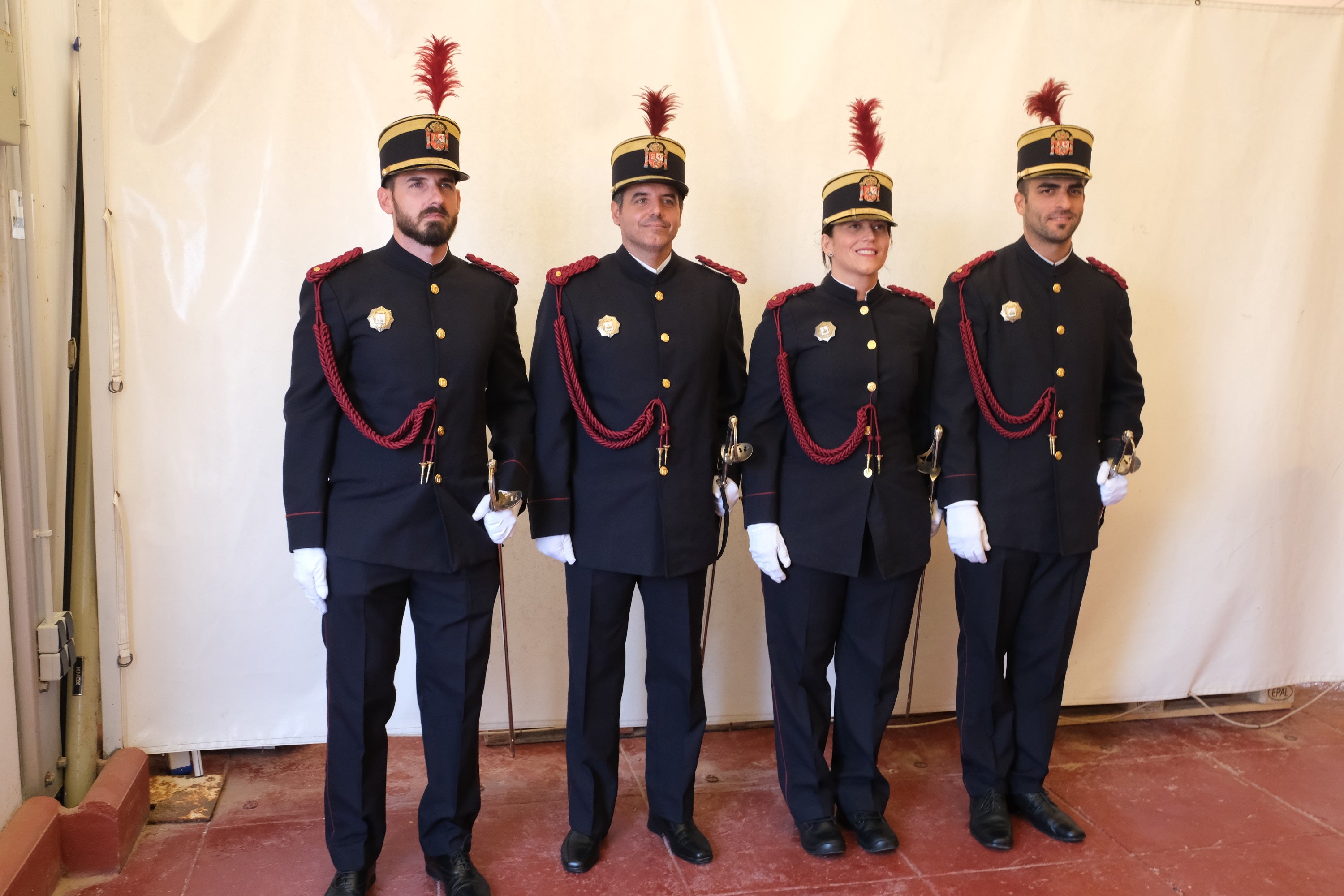 En imágenes: Condecoración a 70 agentes de la Policía Local de Cádiz