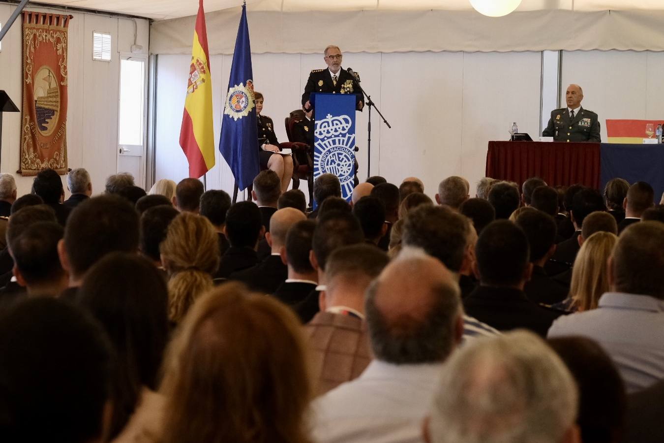 Fotos: Celebración del Día de la Policía Nacional en Cádiz