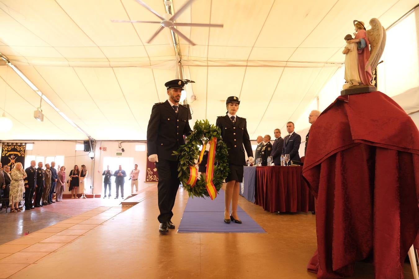 Fotos: Celebración del Día de la Policía Nacional en Cádiz