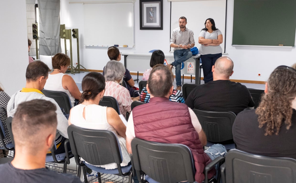 Reunión con los directos de colegios públicos.