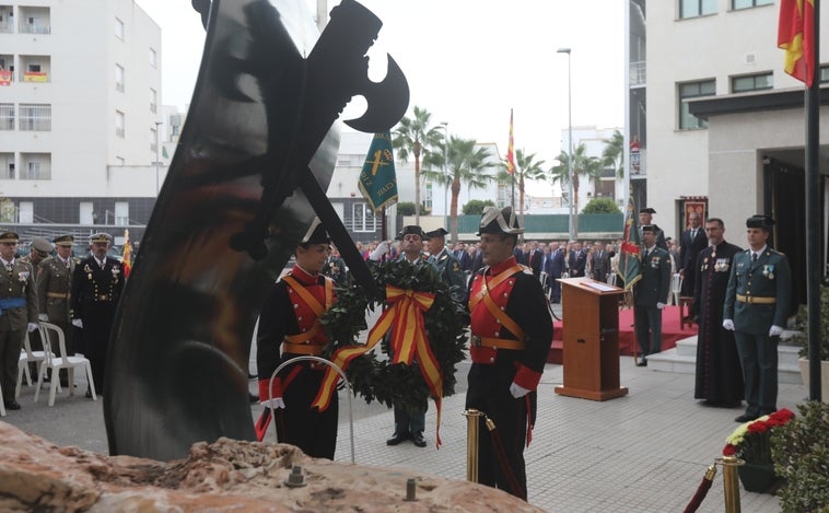 «Los que hacen de verdad grande a la Guardia Civil son los guardias que están en las calles»