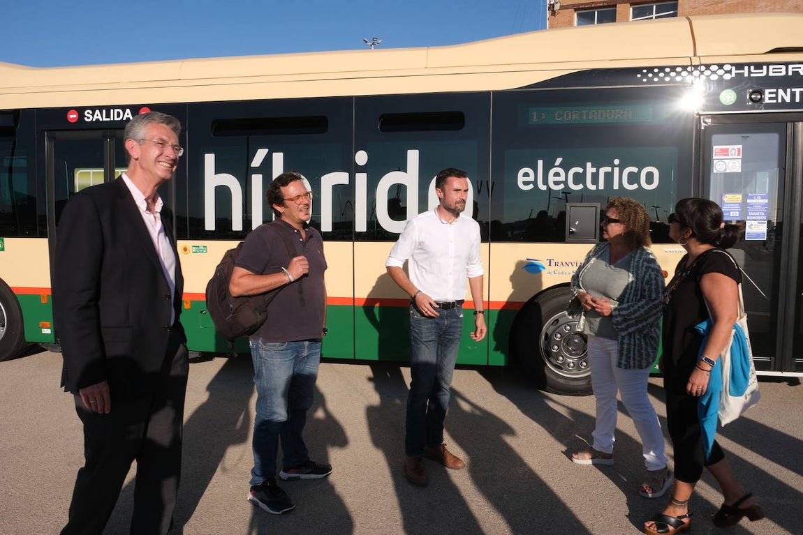 Fotos: Así son los nuevos autobuses híbridos de Cádiz