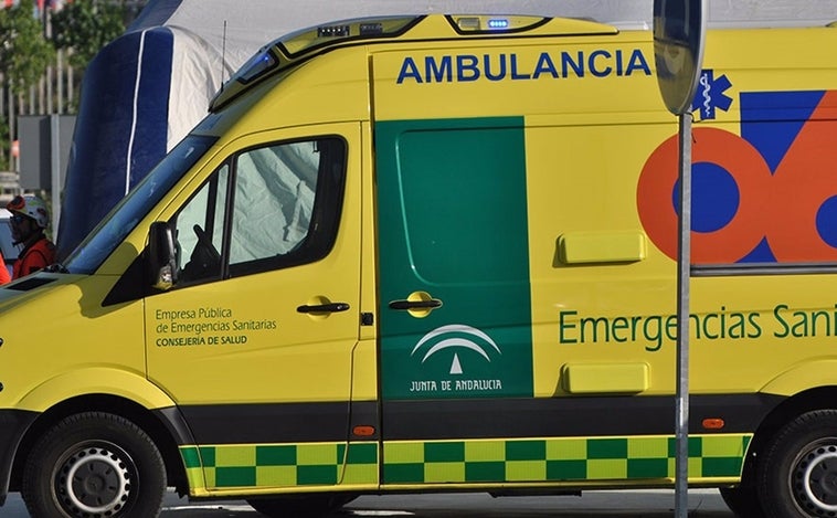 Un herido con quemaduras de gasolina tras la deflagración de la batería de un coche