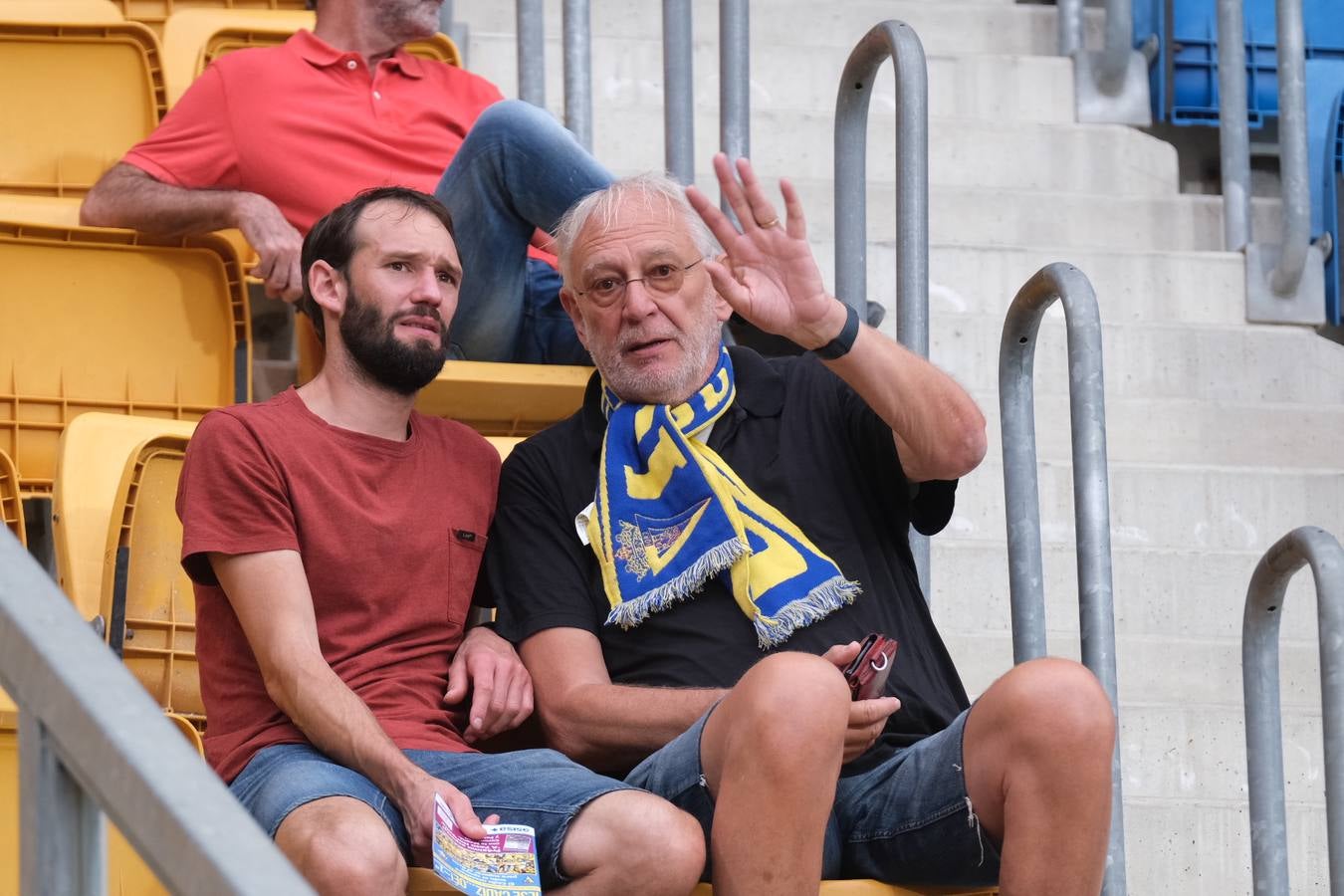 ¿Has estado en el Estadio viendo el Cádiz CF-Real Betis? Búscate en estas imágenes