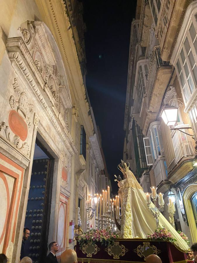 Fotos: La Virgen del Rosario de la parroquia, por las calles