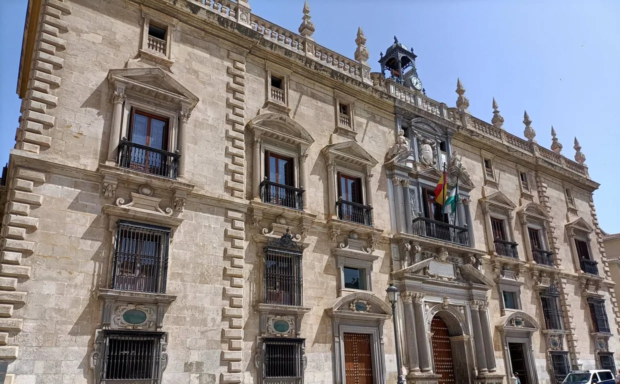 El Tribunal Superior de Justicia de Andalucía.