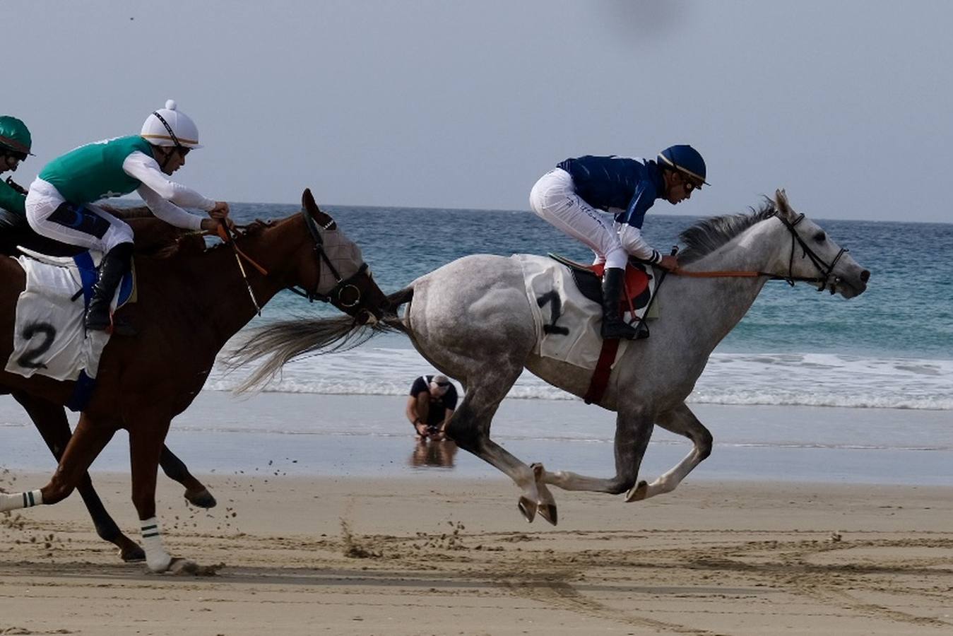 FOTOS: Carreras de caballos en la playa de Zahara de los Atunes